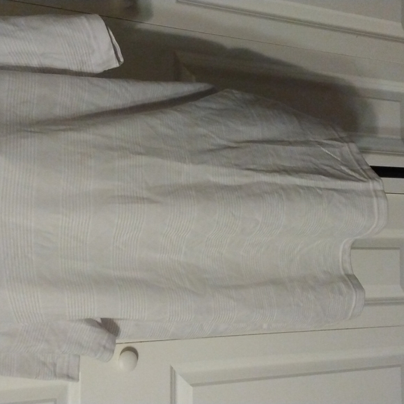 Perry Ellis, XXL and Gray and white - Picture 3 of 4